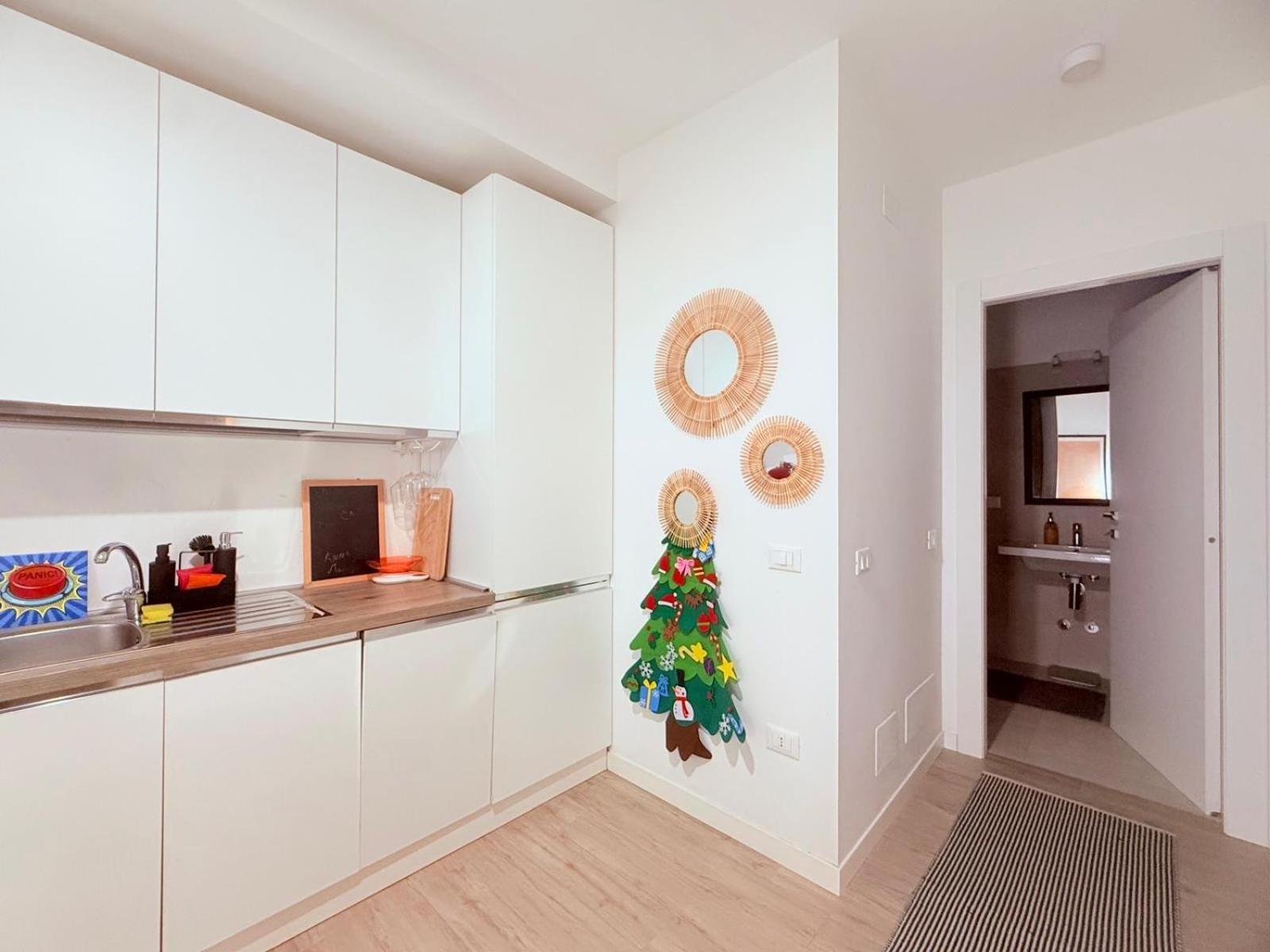Pandora Apartments, Rome